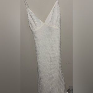 H&M white v neck fitted dress